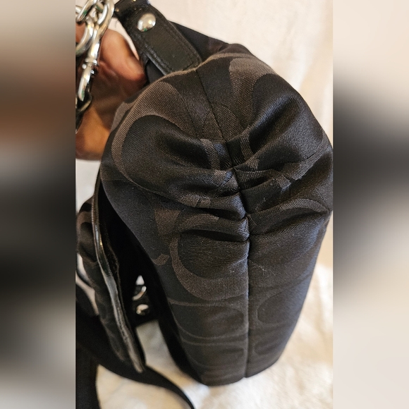 Coach Signature Poppy crossbody. Black Purple Canvas. NOT BEING MADE ANYMORE GUC - Picture 7 of 8